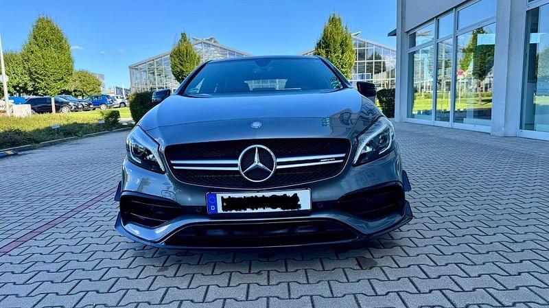 Grau Gebraucht 2016 Mercedes A45 AMG AMG Limousine | 30.000 € (Fairer Preis) - Bild 1/4