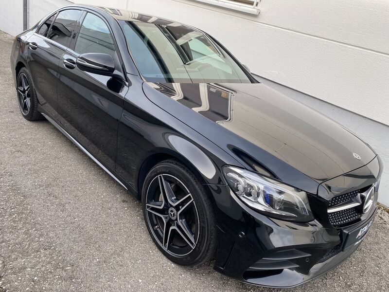 Ung. schwarz unilack Gebraucht 2021 Mercedes C200 AMG line Limousine | 28.700 € (Etwas zu teuer) - Bild 1/4