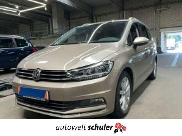 Titanium beige Gebraucht 2018 VW Touran Highline Van / Kleinbus | 25.289 € (Fairer Preis) - Bild 1/2