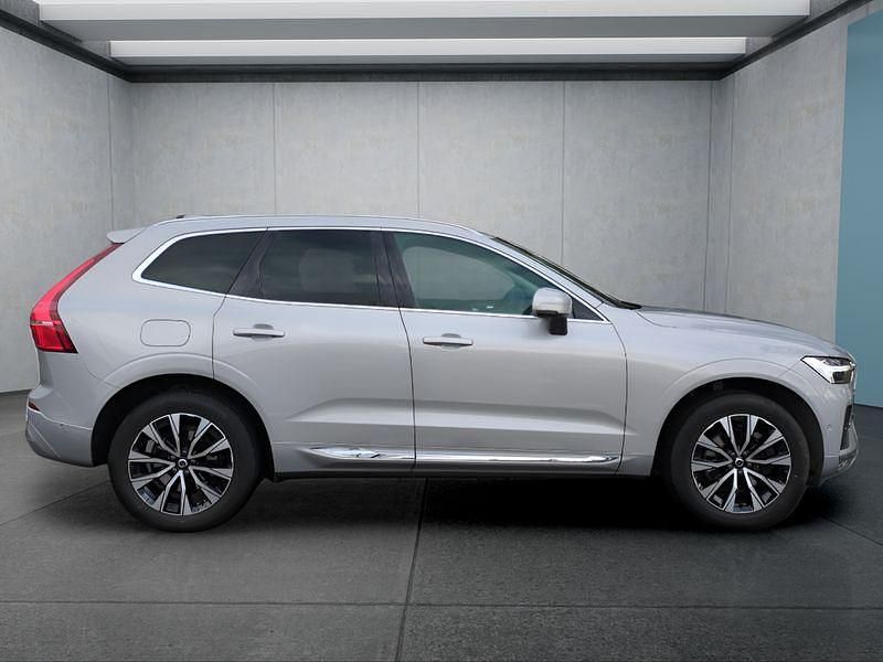 Gebraucht Volvo XC60 Plus 197 PS (144 kW) 2022 Silber SUV