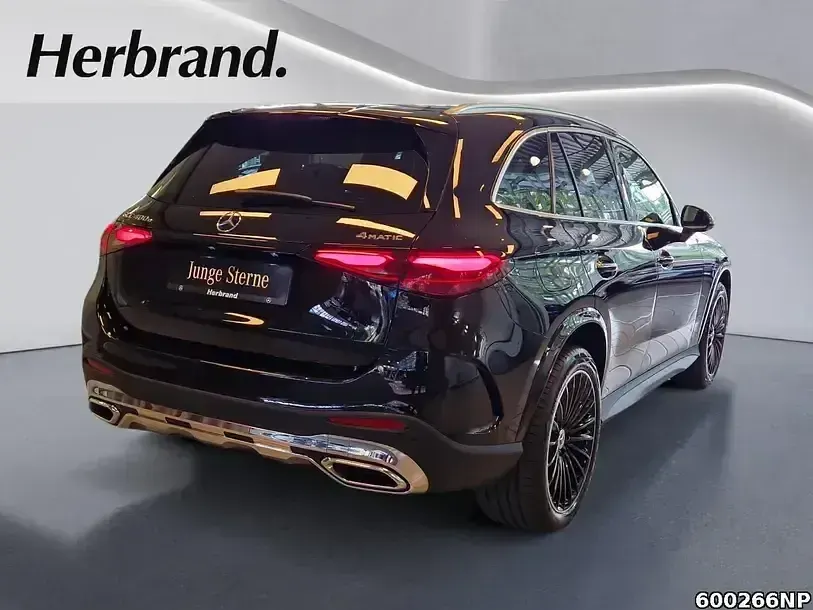 Gebraucht Mercedes GLC400d AMG 381 PS (280 kW) 2025 Metalliclack obsidianschwarz SUV