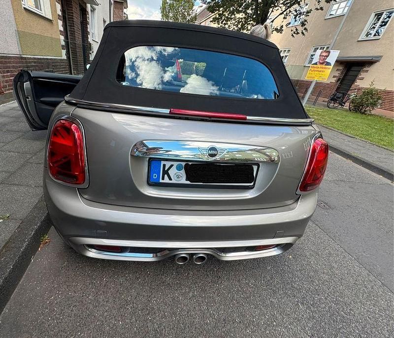 Grau Gebraucht 2020 Mini Cooper S Kleinwagen | 20.400 € (Fairer Preis) - Bild 1/4