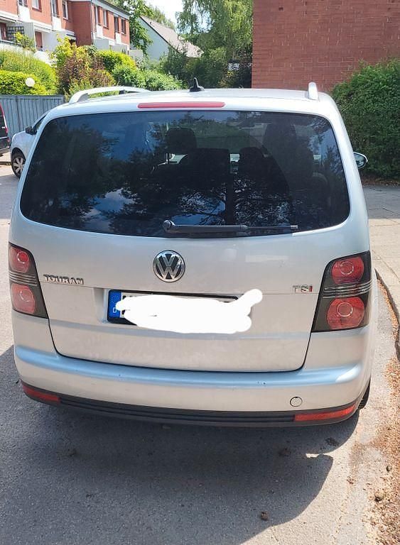 Gebraucht VW Touran Trendline 140 PS (102 kW) 2009 Silber Van / Kleinbus