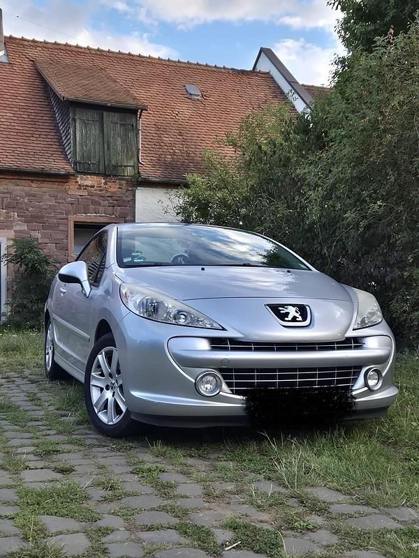 Silber Gebraucht 2009 Peugeot 207 CC Cabrio | 2.500 € (Guter Preis) - Bild 1/4