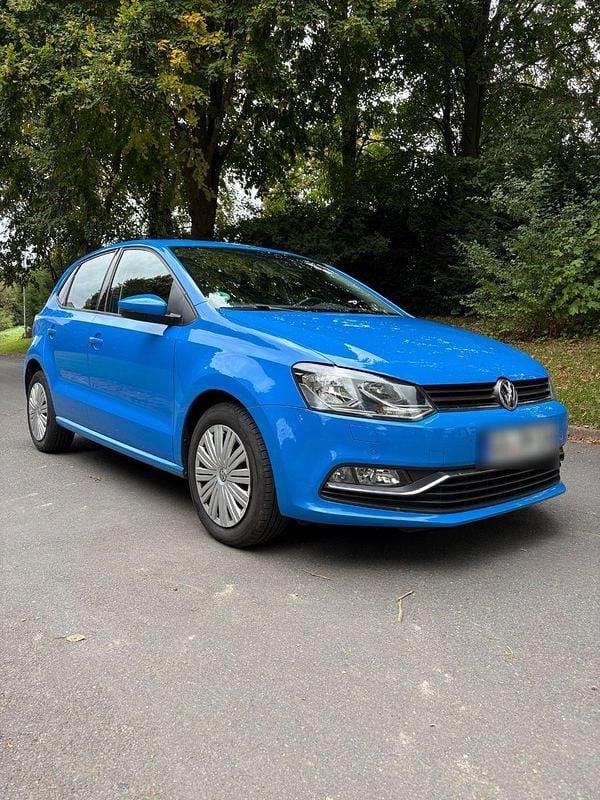 Blau Gebraucht 2015 VW Polo Comfortline Kleinwagen | 6.200 € (Fairer Preis) - Bild 1/4