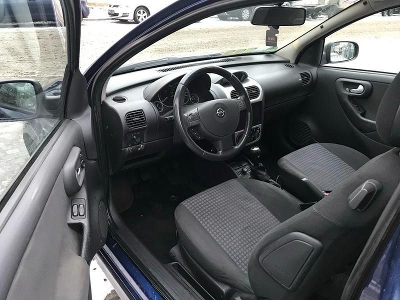 Używany Opel Corsa 89 KM (65 kW) 2006 Niebieski Hatchback