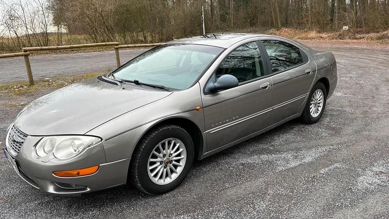 Braun Gebraucht 1999 Chrysler 300M Limousine | 750 € - Bild 1/4
