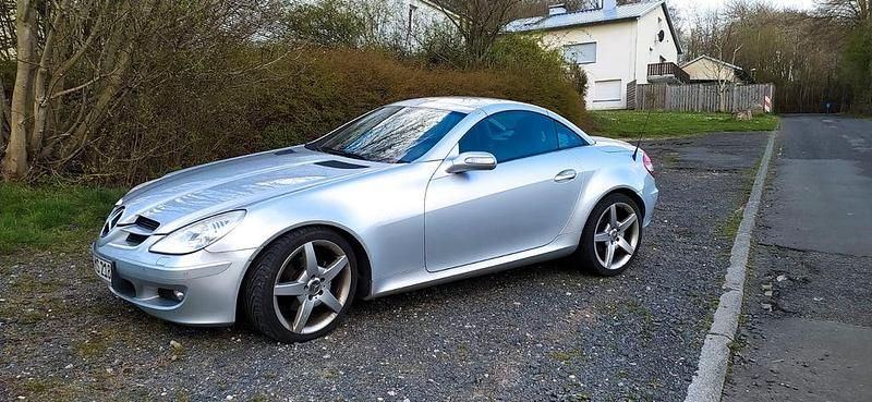 Gebraucht Mercedes SLK280 231 PS (169 kW) 2006 Silber Cabrio
