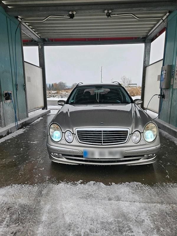 Grau Gebraucht 2004 Mercedes E280 Kombi | 2.750 € (Teuer) - Bild 1/4