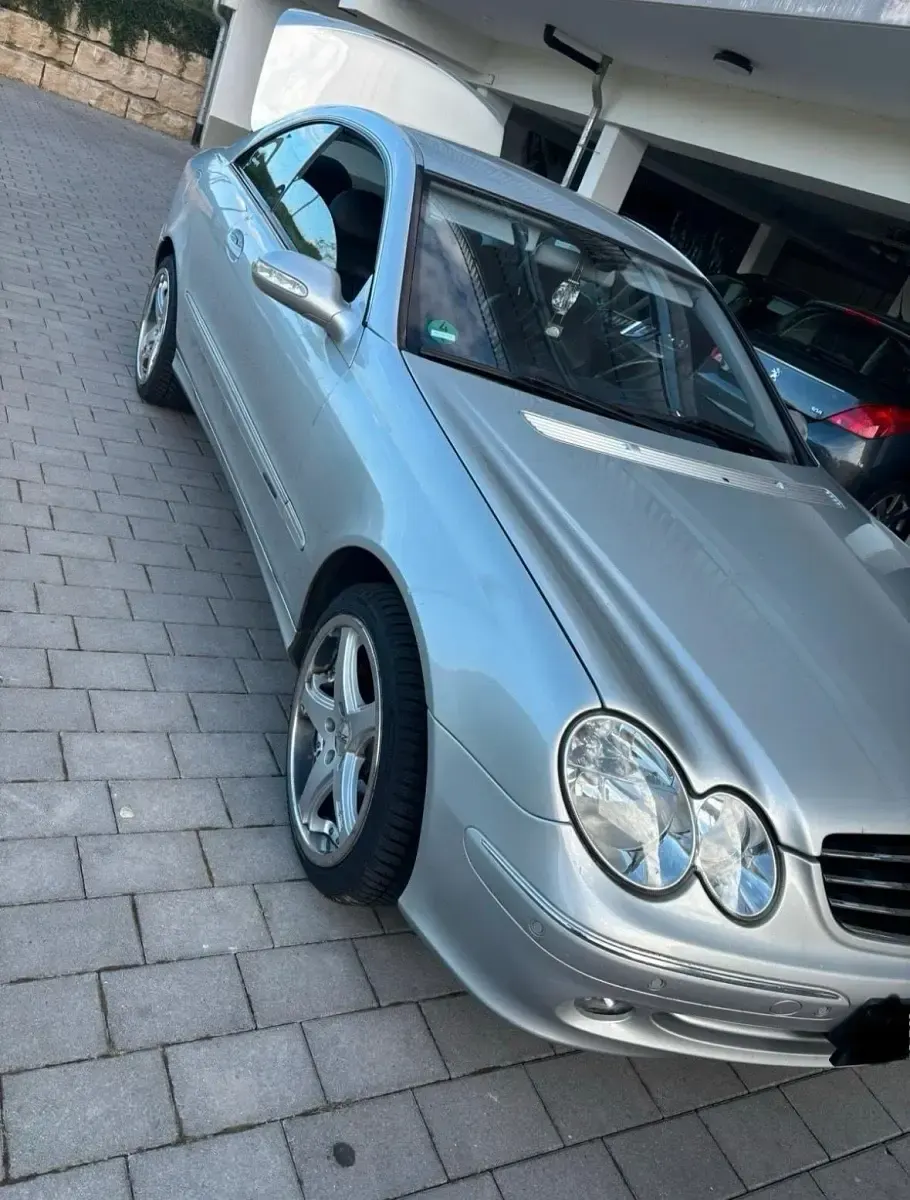 Gebraucht Mercedes CLK240 170 PS (125 kW) 2002 Silber Coupé