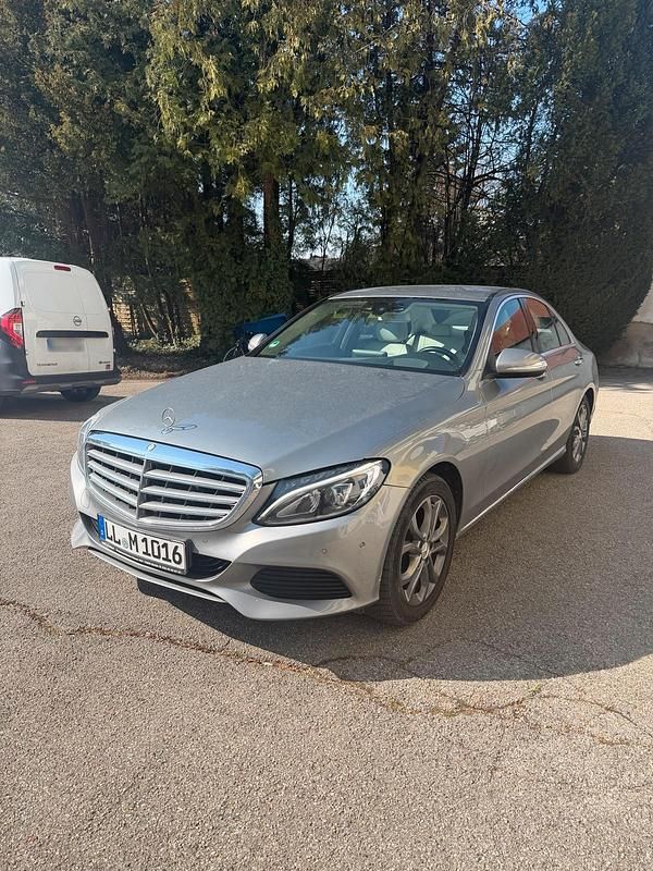 Gebraucht Mercedes C300e 231 PS (169 kW) 2015 Silber Limousine