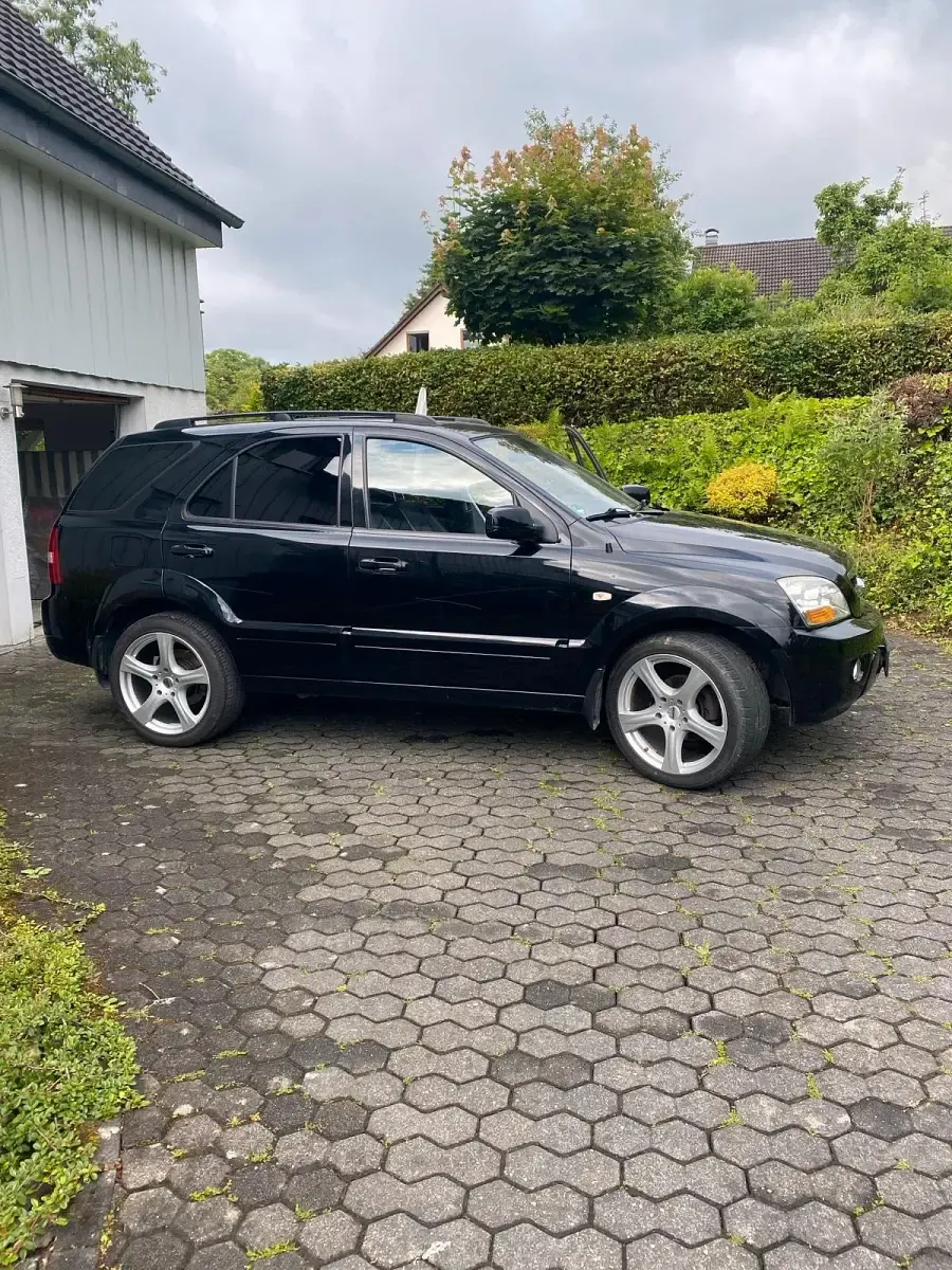 Gebraucht Kia Sorento 163 PS (119 kW) 2009 Schwarz SUV
