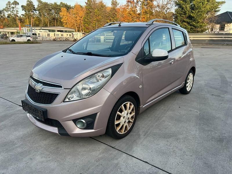 Violet Gebraucht 2012 Chevrolet Spark LT Kleinwagen | 1.999 € (Guter Preis) - Bild 1/4