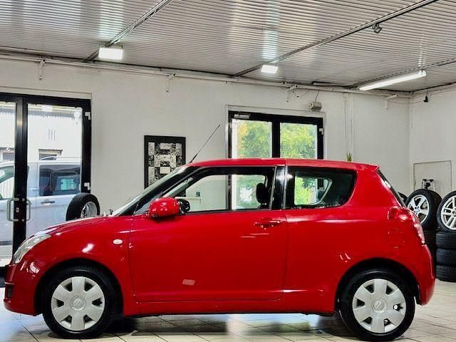 Gebraucht Suzuki Swift Club 92 PS (67 kW) 2008 Rot Kleinwagen