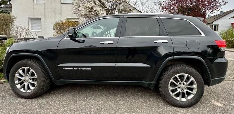 Schwarz Gebraucht 2016 Jeep Grand Cherokee Limited SUV | 15.700 € (Superpreis) - Bild 1/4