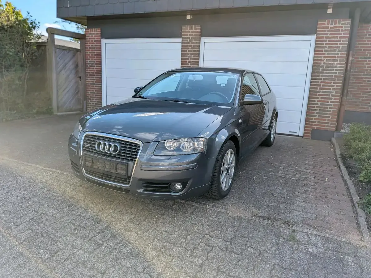 Gebraucht Audi 200 Basis 200 PS (147 kW) 2005 Grau Limousine