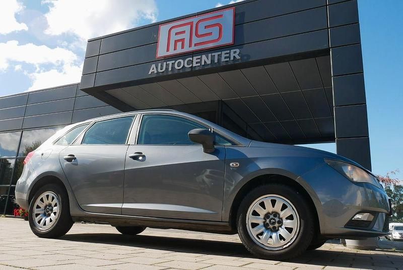 Grau Gebraucht 2012 Seat Ibiza Limousine | 4.490 € (Guter Preis) - Bild 1/4