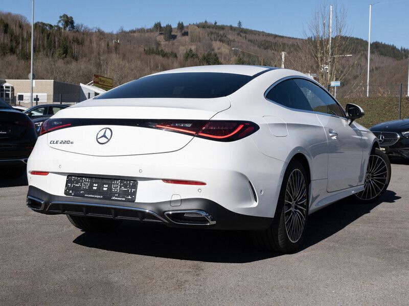 Gebraucht Mercedes CLE220 AMG 197 PS (144 kW) 2023 Unilack polarweiss Coupé