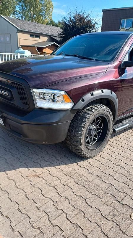 Violet Gebraucht 2013 Dodge Ram Abholung | 18.900 € (Guter Preis) - Bild 1/4