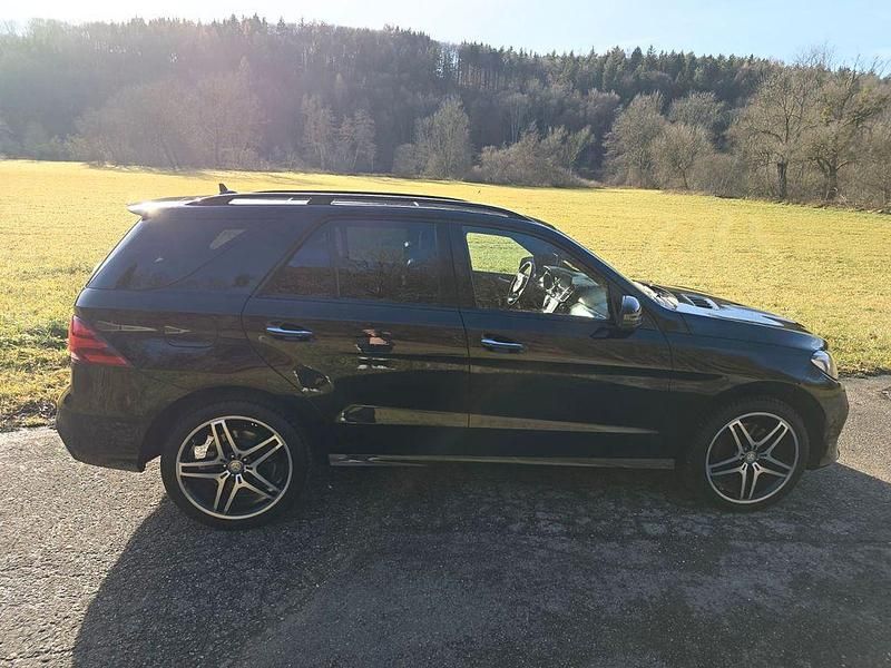 Gebraucht Mercedes GLE500 455 PS (334 kW) 2017 Schwarz SUV