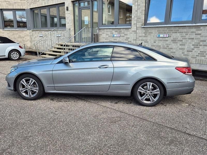 Gebraucht Mercedes E200 184 PS (135 kW) 2014 Silber Coupé