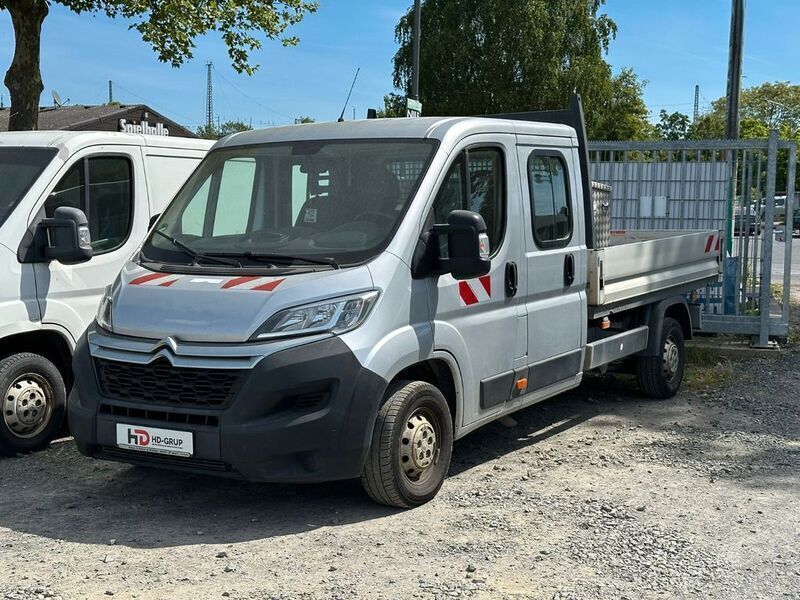 Grau Gebraucht 2019 Citroën Jumper Van / Kleinbus | 14.200 € (Fairer Preis) - Bild 1/4