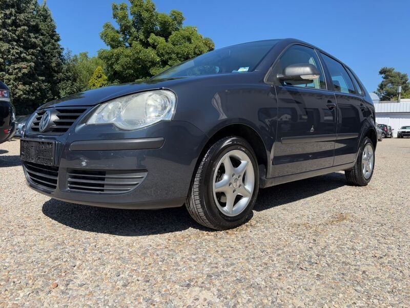 Blau Gebraucht 2006 VW Polo Limousine | 1.890 € (Guter Preis) - Bild 1/4