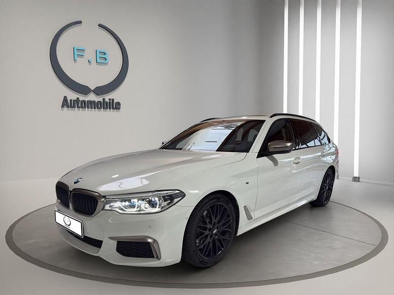 Gebraucht BMW M550 Performance 400 PS (294 kW) 2020 Weiß Limousine