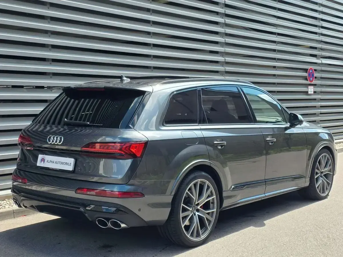 Gebraucht Audi SQ7 Competition 507 PS (372 kW) 2021 Daytonagrau SUV