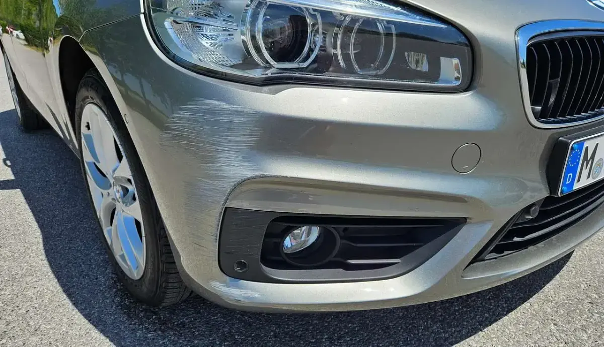 Gebraucht BMW 218 Active Tourer Advantage 136 PS (100 kW) 2017 Silber Van / Kleinbus