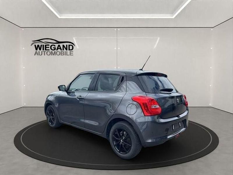 Gebraucht Suzuki Swift 111 PS (81 kW) 2018 Blau Kleinwagen