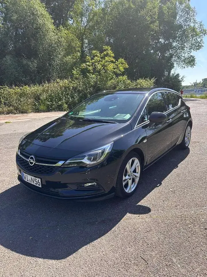 Gebraucht Opel Astra Active 125 PS (91 kW) 2017 Schwarz Limousine