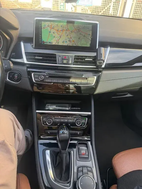 Gebraucht BMW 220 Gran Tourer Performance 190 PS (139 kW) 2015 Schwarz Van / Kleinbus