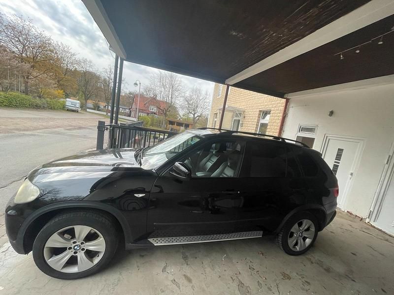 Second-hand BMW X5 235 CP (172 kW) 2008 Negru SUV