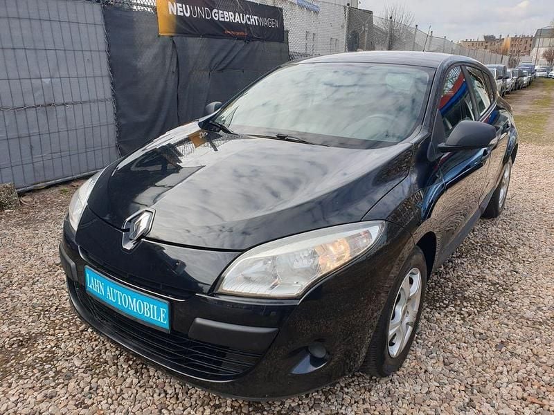 Gebraucht Renault Mégane 101 PS (74 kW) 2011 Schwarz Limousine