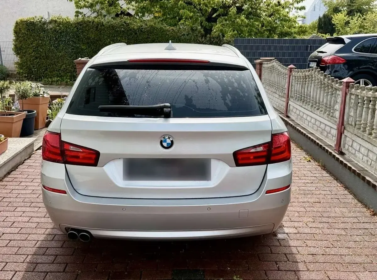 Gebraucht BMW 520 184 PS (135 kW) 2011 Silber Kombi