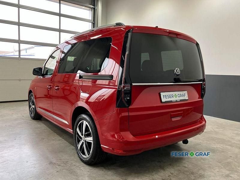 Gebraucht VW Caddy Style 122 PS (89 kW) 2023 Kirschrot Van / Kleinbus