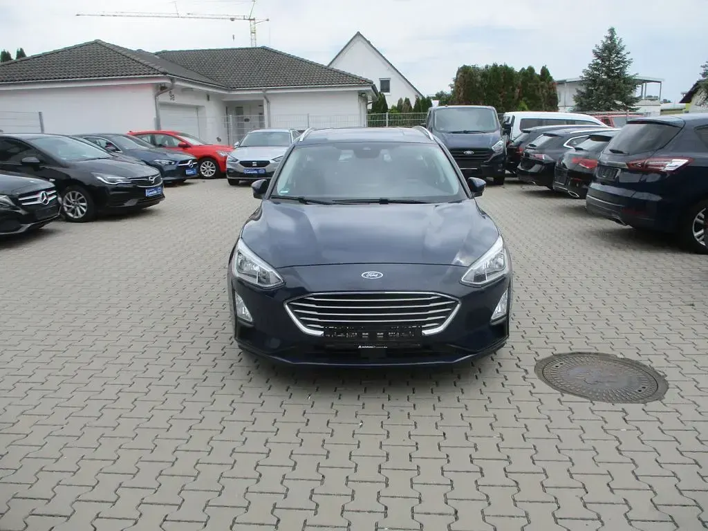 Gebraucht Ford Focus 120 PS (88 kW) 2019 Blau Limousine
