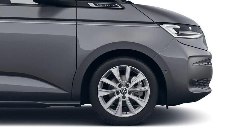 Second-hand VW Multivan Style 150 CP (110 kW) 2025 Gri Monovolum