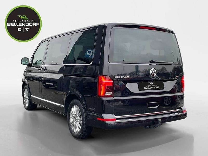 Gebraucht VW Multivan Highline 204 PS (150 kW) 2023 Schwarz Van