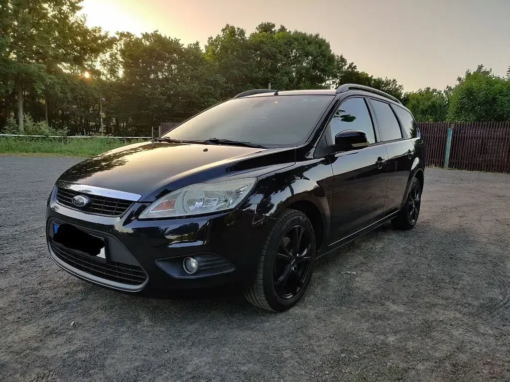 Używany Ford Focus 109 KM (80 kW) 2010 Czarny Sedan/Limuzyna