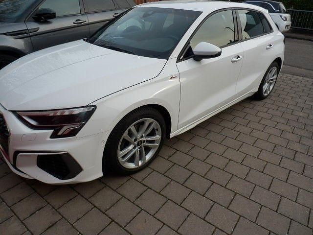 Gebraucht Audi A3 S-Line 116 PS (85 kW) 2023 Weiß Limousine