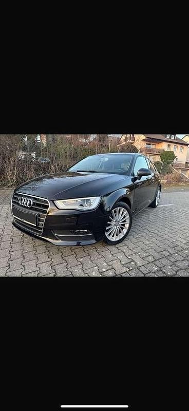 Gebraucht Audi A3 Attraction 105 PS (77 kW) 2013 Schwarz Limousine