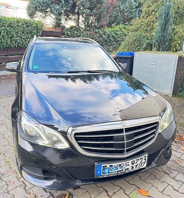 Schwarz Gebraucht 2014 Mercedes E250 Limousine | 14.999 € (Superpreis) - Bild 1/4