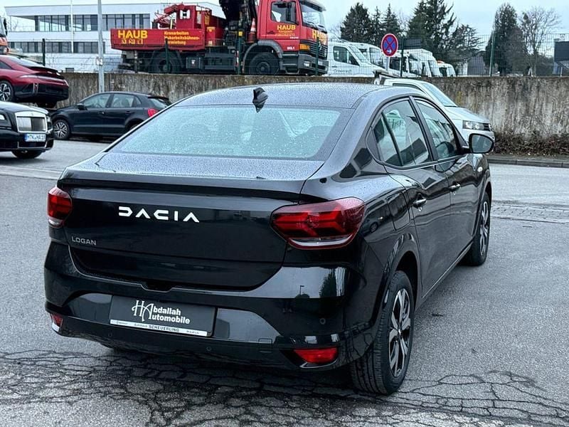 Gebraucht Dacia Logan 90 PS (66 kW) 2024 Schwarz Limousine