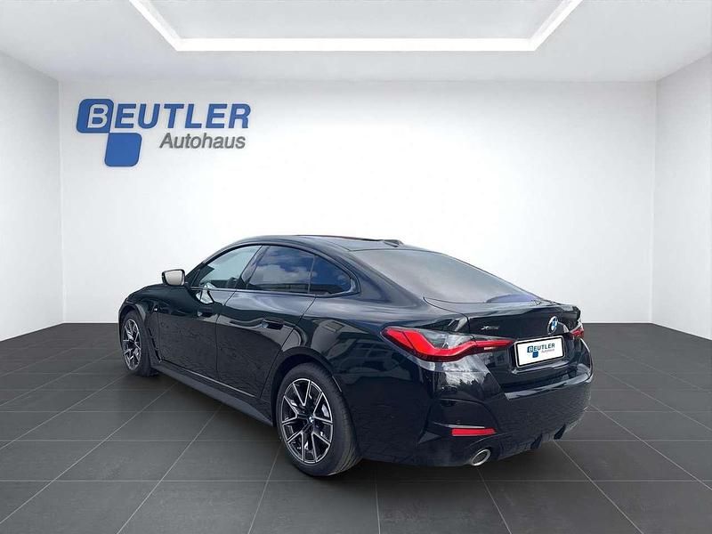 Gebraucht BMW 430 M Sport 245 PS (180 kW) 2025 Saphirschwarz metallic Coupé