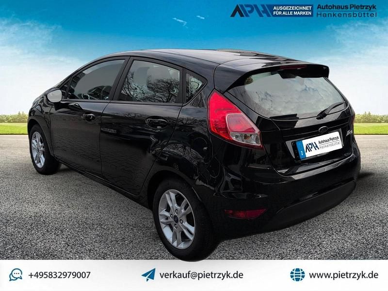 Gebraucht Ford Fiesta Celebration 80 PS (58 kW) 2016 Schwarz Kleinwagen