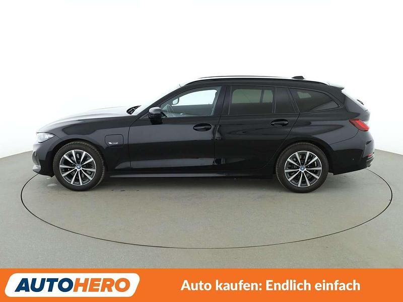 Gebraucht BMW 330e 292 PS (214 kW) 2023 Schwarz Kombi