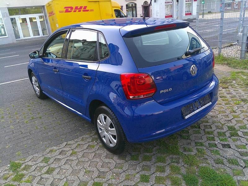 Gebraucht VW Polo Trendline 60 PS (44 kW) 2013 Blau Limousine