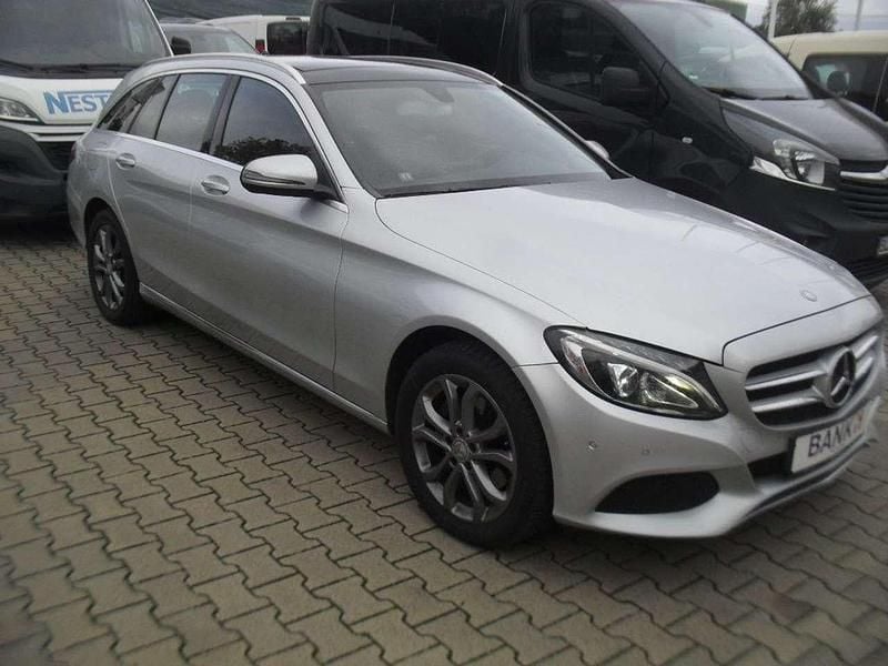 Iridiumsilber metalliclack Gebraucht 2016 Mercedes C220 Kombi | 15.785 € (Fairer Preis) - Bild 1/4